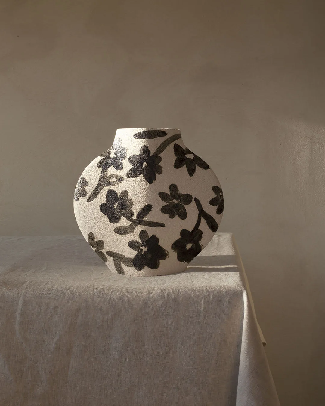 'Flowers Pattern' Ceramic Illustrated Vase